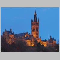 The University of Glasgow's main building (1870), photo by Diliff  on Wikipedia.jpg